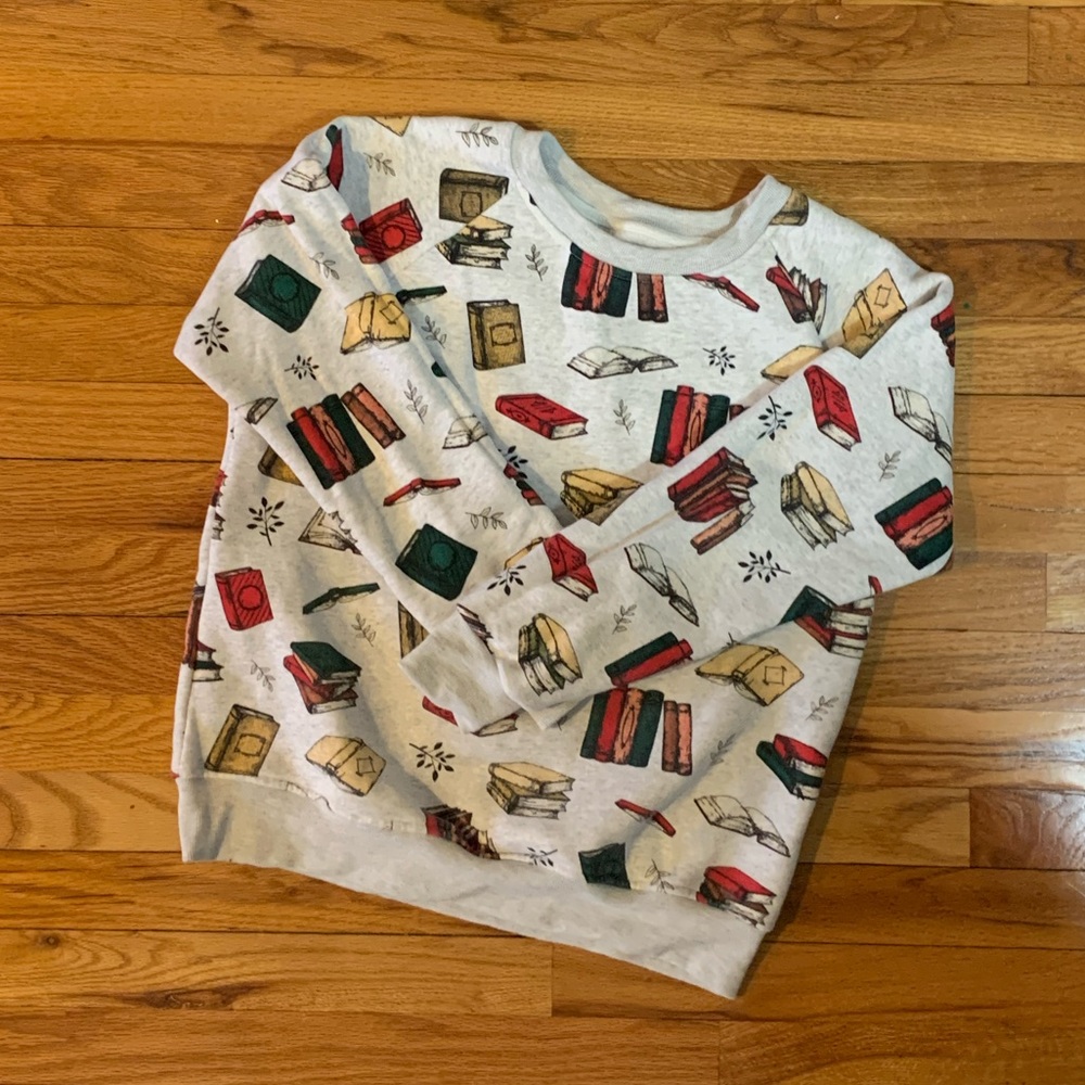 cute, cozy, books crewneck sweater/sweatshirt 📚